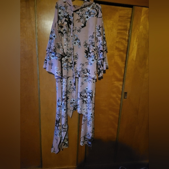 Hi-Lo top - Picture 1 of 2